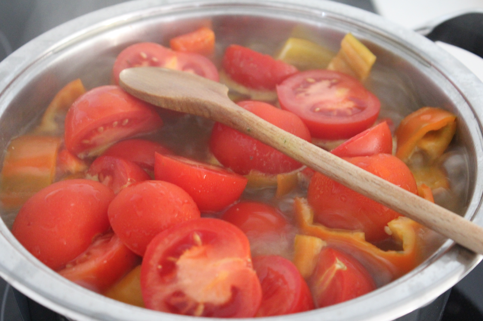 31 Gemüsesuppe mit Kartoffeln Lauch Paprika Tomaten Zucchini