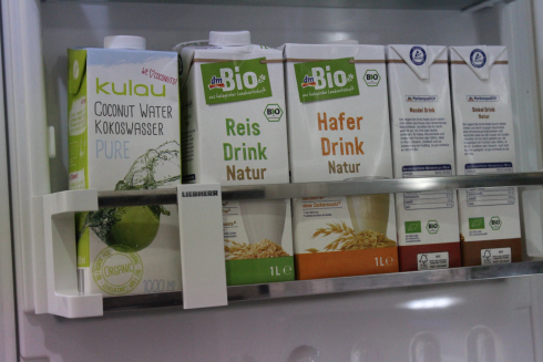 15 Kühlschrank LIEBHERR Kokoswasser Reis Hafer Dinkel Mandel Drink dm BIO
