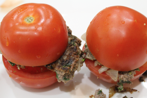 22 Burger aus Tomaten mit Rindfleisch