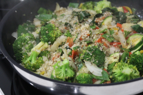 23 Gemüsepfanne mit Quinoa